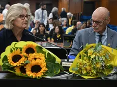 Paola Deffendi e Claudio Regeni in aula prima della sentenza per la morte del figlio Giulio Regeni