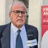 Il sindaco Ziberna davanti al teatro Verdi di Gorizia (foto Daniele Tibaldi)