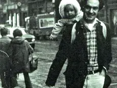 Tiziano Terzani con Saskia bambina