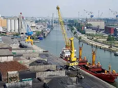PORTO MARGHERA E ZONA INDUSTRIALE VISTA DALL'INTERPORTO una veduta dell'area portuale di Marghera, cuore commerciale dello scalo