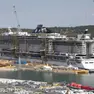 Una nave passeggeri in allestimento nel cantiere di Monfalcone