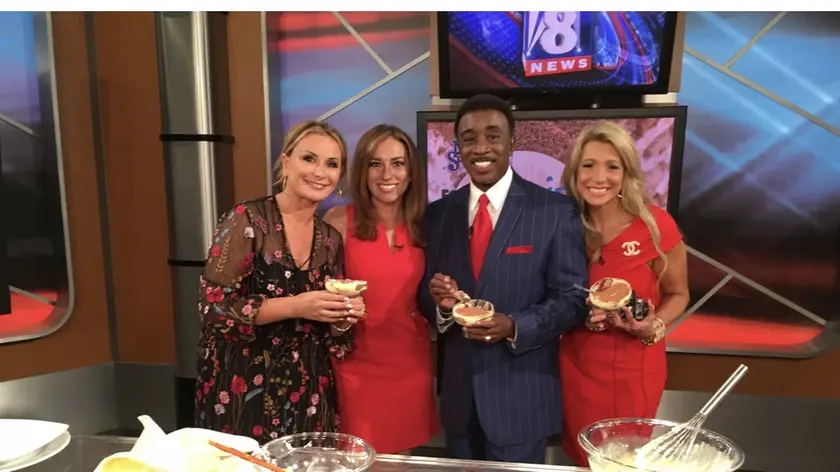 Giada Valenti in uno show su Canale 8 a New York