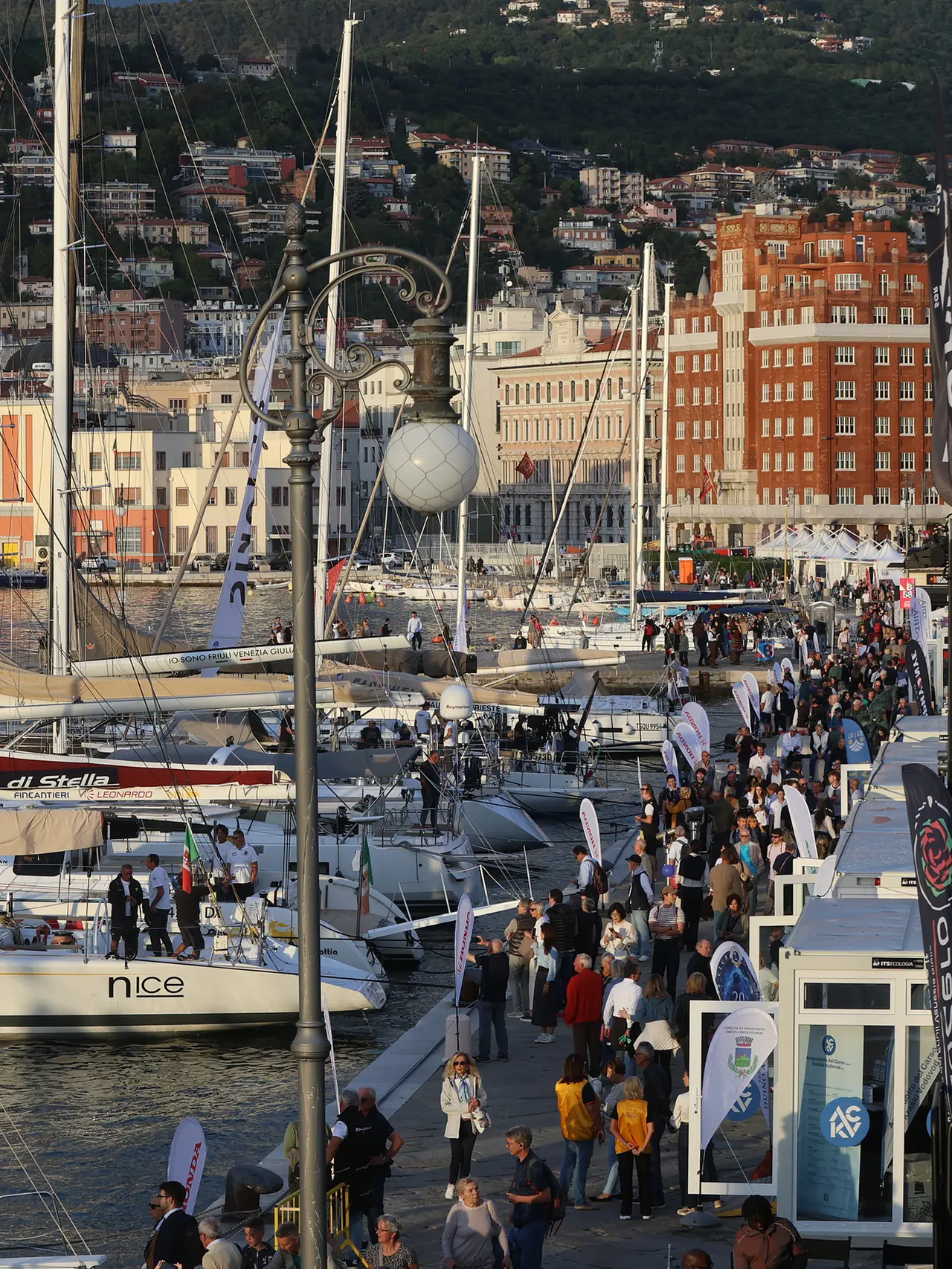 Il Villaggio Barcolana sulle Rive di Trieste (foto Andrea Lasorte)