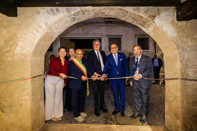 Il momento dell'inaugurazione