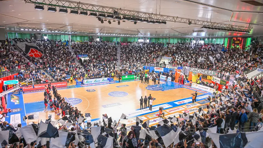 Basket: un derby tra Udine e Trieste foto Diego Petrussi