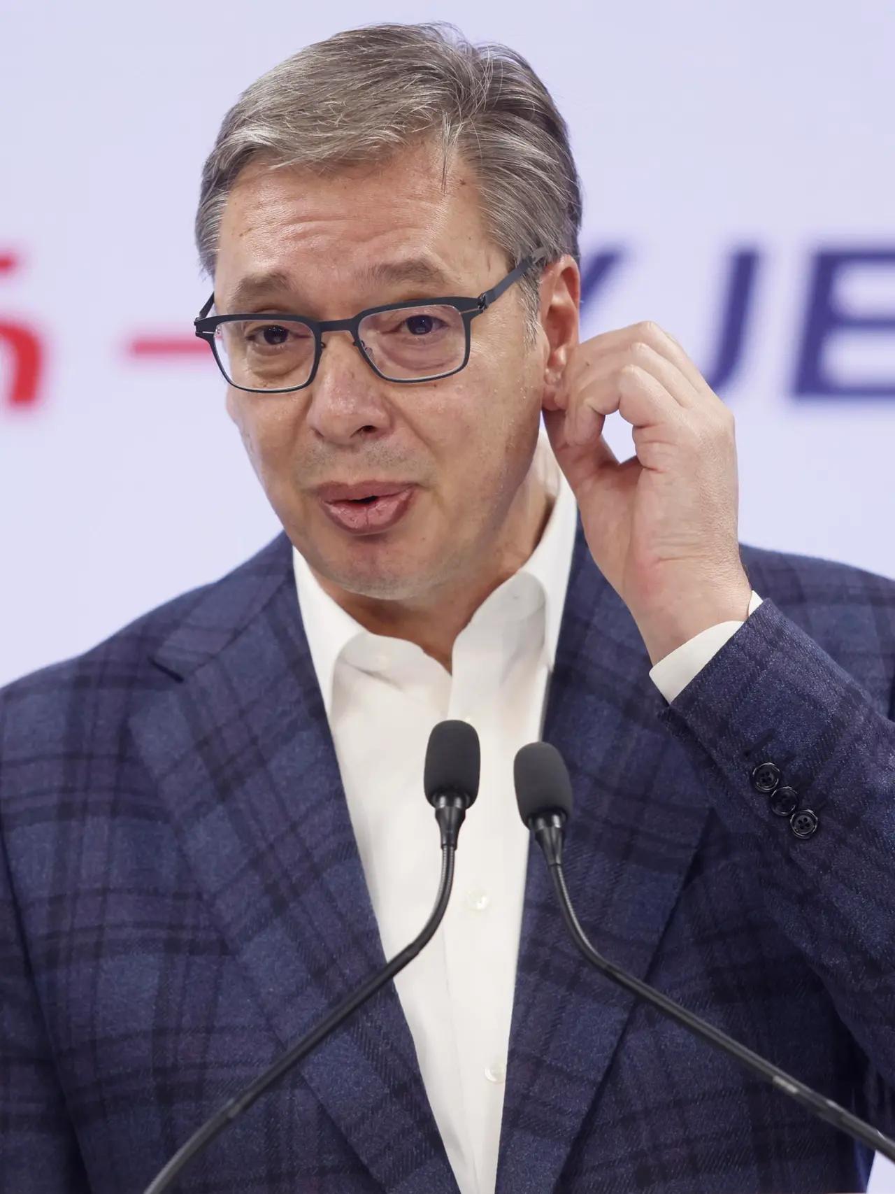 Vučić ammette la sconfitta