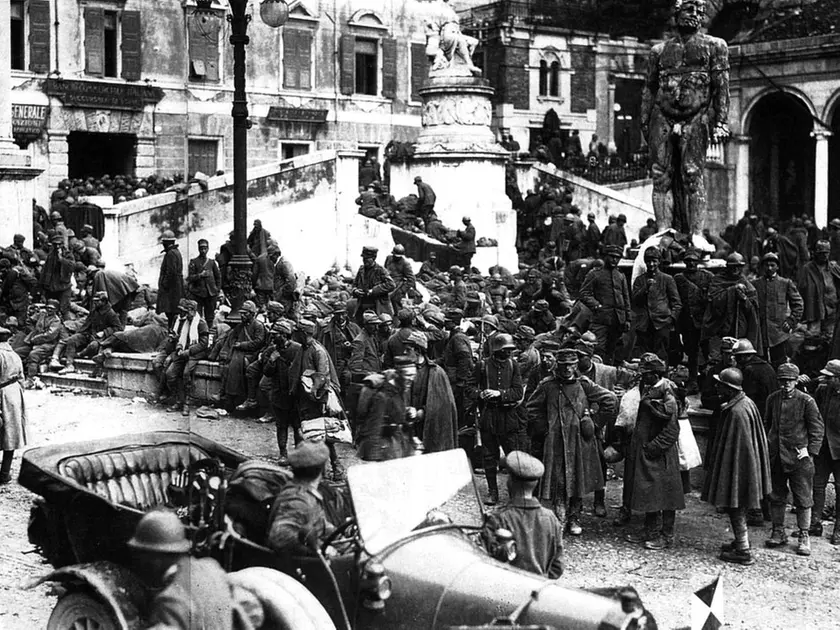 Alcuni cittadini fatti prigionieri a Udine dopo l’occupazione del 28 ottobre