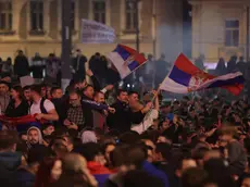 Gli Studenti celebrano la vittoria in Serbia
