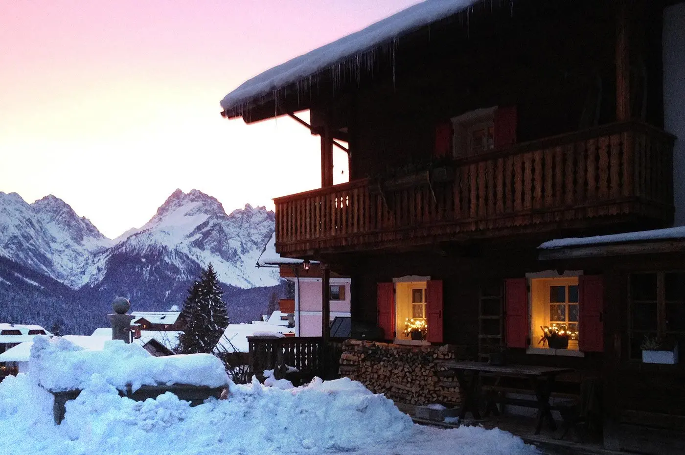 L'esterno del ristorante Laite a Sappada