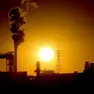 Lo stabilimento Ilva al tramonto