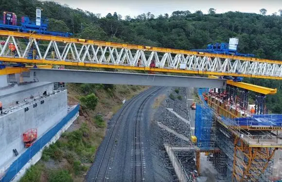 Una fase di costruzione di un ponte progettato da Deal in Australia