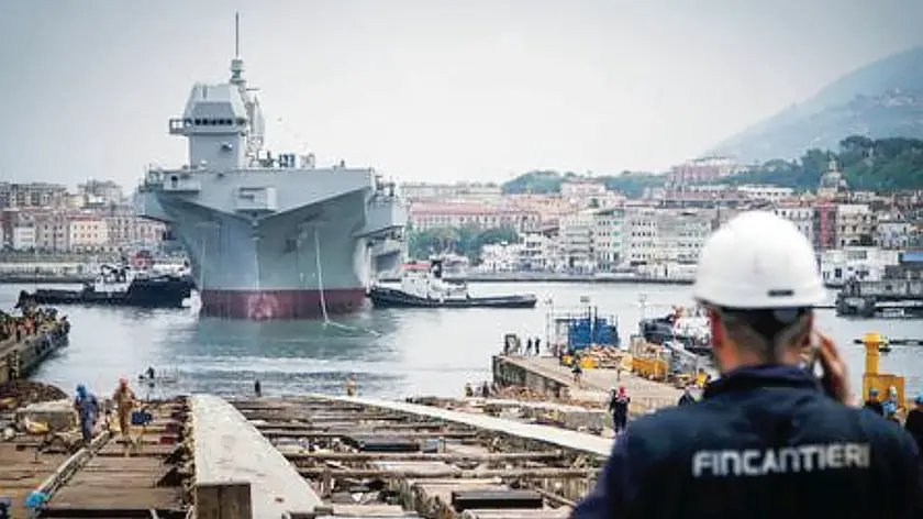 Un momento del varo della nave militare Trieste, costruita alla Fincantieri di Castellammare di Stabia, 25 Maggio 2019. ANSA/CESARE ABBATE