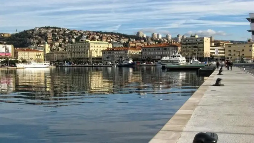 Una veduta delle rive di Fiume