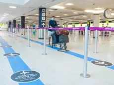 27/07/2020 Aeroporto di Edimburgo, arrivi voli internazionali. Il primo ministro scozzese ha annunciato che coloro che provengono dalla Spagna devono rimanere in quarantena per14 giorni dal loro arrivo