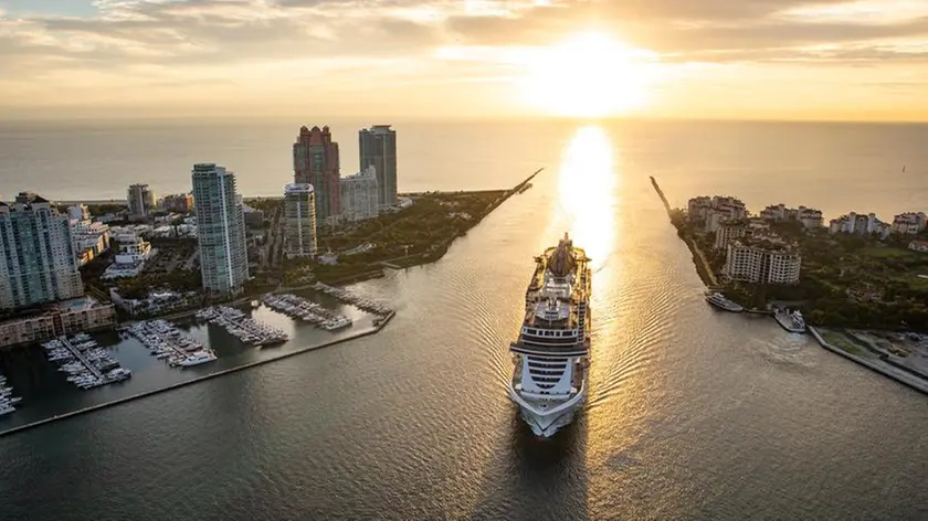 L'arrivo di Msc Seashore a Miami. Foto Michel Verdure