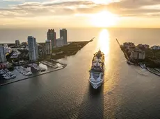 L'arrivo di Msc Seashore a Miami. Foto Michel Verdure