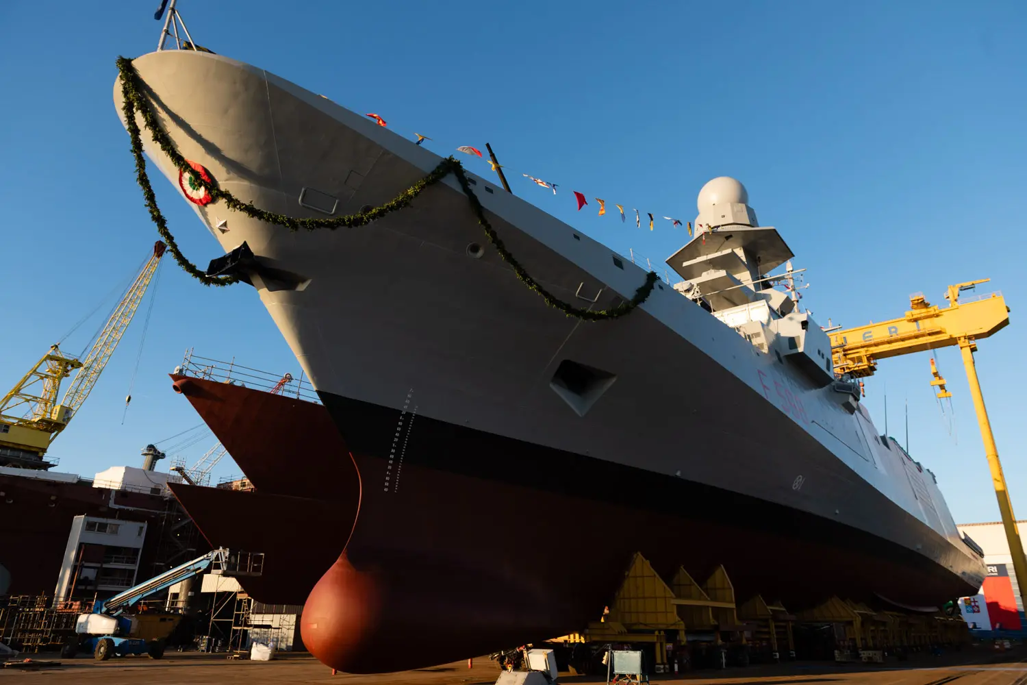 La fregata Spartacus di Fincantieri al momento del varo