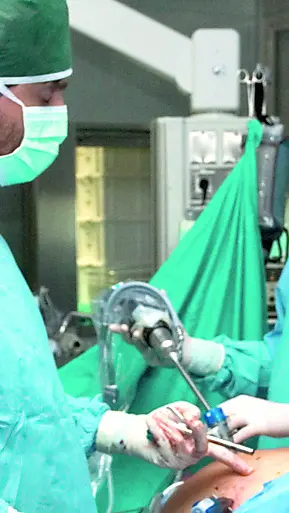 Il professor Walter Artibani, 75 anni, da mezzo secolo in Veneto. Ha diretto le cliniche urologiche delle Aziende ospedaliere universitarie di Padova e di Verona