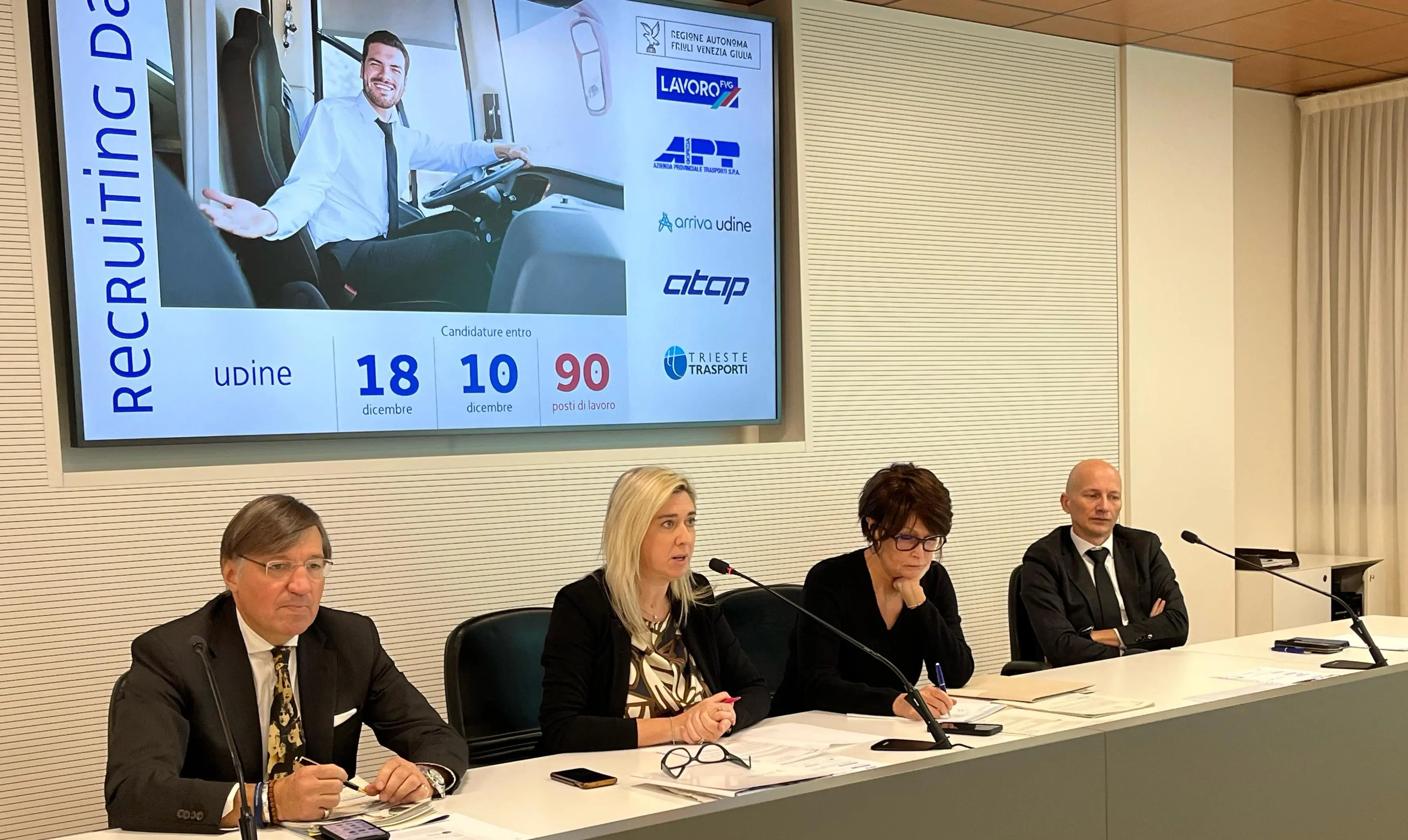 Da sinistra Gianni Fratte, Cristina Amirante, Alessia Rosolen e Diego Regazzo di Tpl Fvg