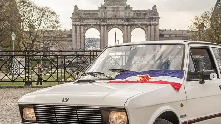 La Yugo di Josè e Laura all’arrivo a Bruxelles