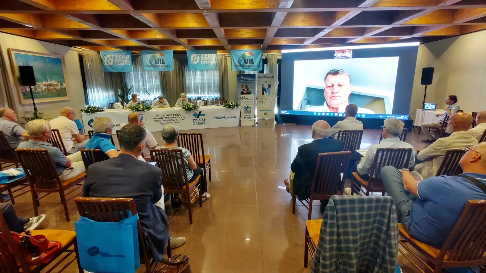 Il collegamento il segretario generale della Uil, Pierpaolo Bombardieri