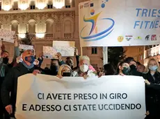 Silvano Trieste 2020-10-26 Protesta di gestori di palestre e ristoratori in Piazza Unita'