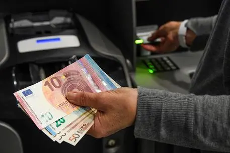 Bancomat banca, Roma, 7 febbraio 2017. ANSA/ALESSANDRO DI MEO