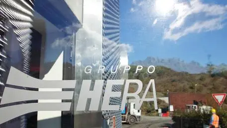 La scritta ''Hera'' sulla porta d'ingresso di uno stabilimento in una foto diffusa dall'ufficio stampa di Hera, 19 ottbre 2012. ANSA / UFFICIO STAMPA HERA +++NO SALES - EDITORIAL USE ONLY+++