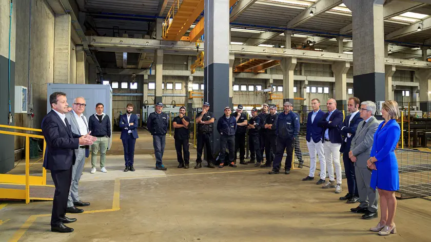 Un momento dell'inaugurazione della nuova linea produttiva nello stabilimento Manni Sipre a Campoformido