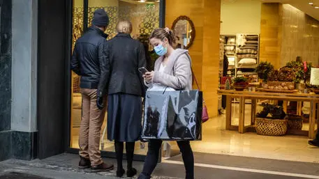 Daily life in the Christmas time in Milan during the second wave of the Covid-19 Coronavirus pandemic?, Italy, 29 November 2020. ANSA/MATTEO CORNER