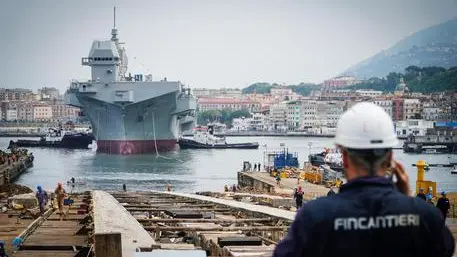 Un momento del varo della nave militare Trieste, costruita alla Fincantieri di Castellammare di Stabia, 25 Maggio 2019. ANSA/CESARE ABBATE