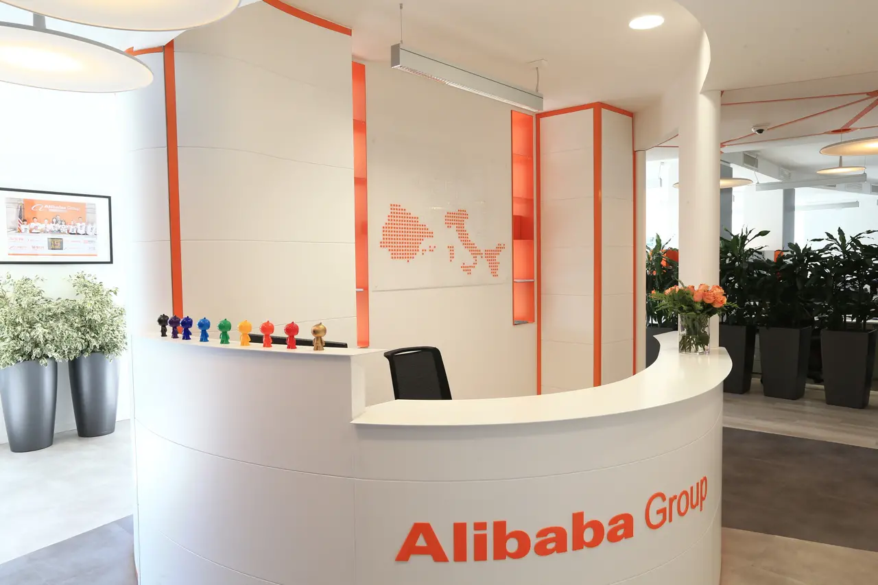 ALIBABA. MILANO photo claudio scaccini