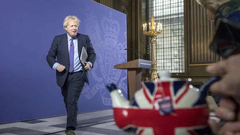 epa08190177 British Prime Minister Boris Johnson gestures as he delivers a speech on 'Unleashing Britain's Potential' at the Old Royal Naval College in London, Britain, 03 February 2020. The United Kingdom officially left the EU on 31 January 2020, beginning an eleven month transition period with negotiations over a future trade deal. EPA/Jason Alden / POOL