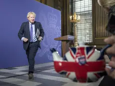 epa08190177 British Prime Minister Boris Johnson gestures as he delivers a speech on 'Unleashing Britain's Potential' at the Old Royal Naval College in London, Britain, 03 February 2020. The United Kingdom officially left the EU on 31 January 2020, beginning an eleven month transition period with negotiations over a future trade deal. EPA/Jason Alden / POOL