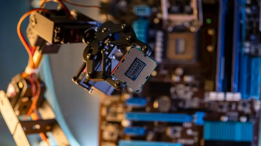 Industrial Robotic Manipulator End Effector Holding CPU Chip