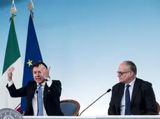 Italian Prime Minister Giuseppe Conte (L) with Italian Economy Minister, Roberto Gualtieri, attend a press conference at the end of the Council of Ministers for the Coronavirus emergency at the Palazzo Chigi in Rome, Italy, 05 March 2020. ANSA/ANGELO CARCONI