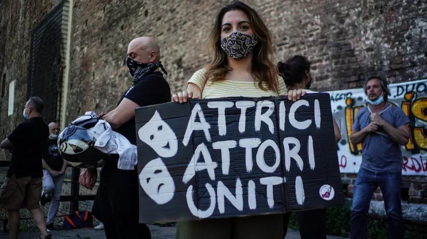 21/06/2020 Milano, Castello Sforzesco, protesta dei lavoratori dello spettacolo in concomitanza allâ€šÃ„Ã´inaugurazione dellâ€šÃ„Ã´Estate Sforzesca 2020