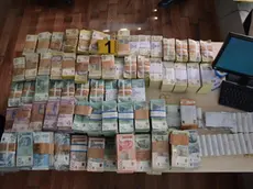 Dinari confiscati dalla polizia del Kosovo