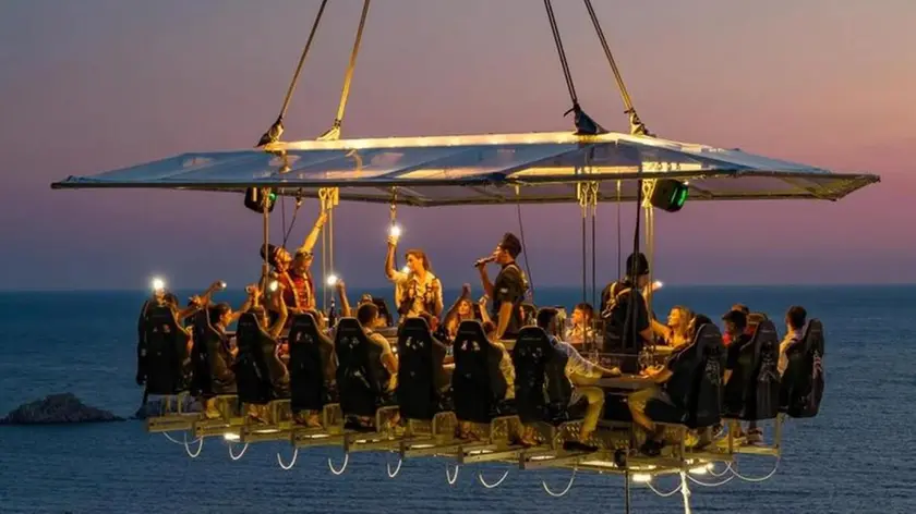 La cena inaugurale del ristorante a Ragusa nella foto Dubrovački Vjesnik