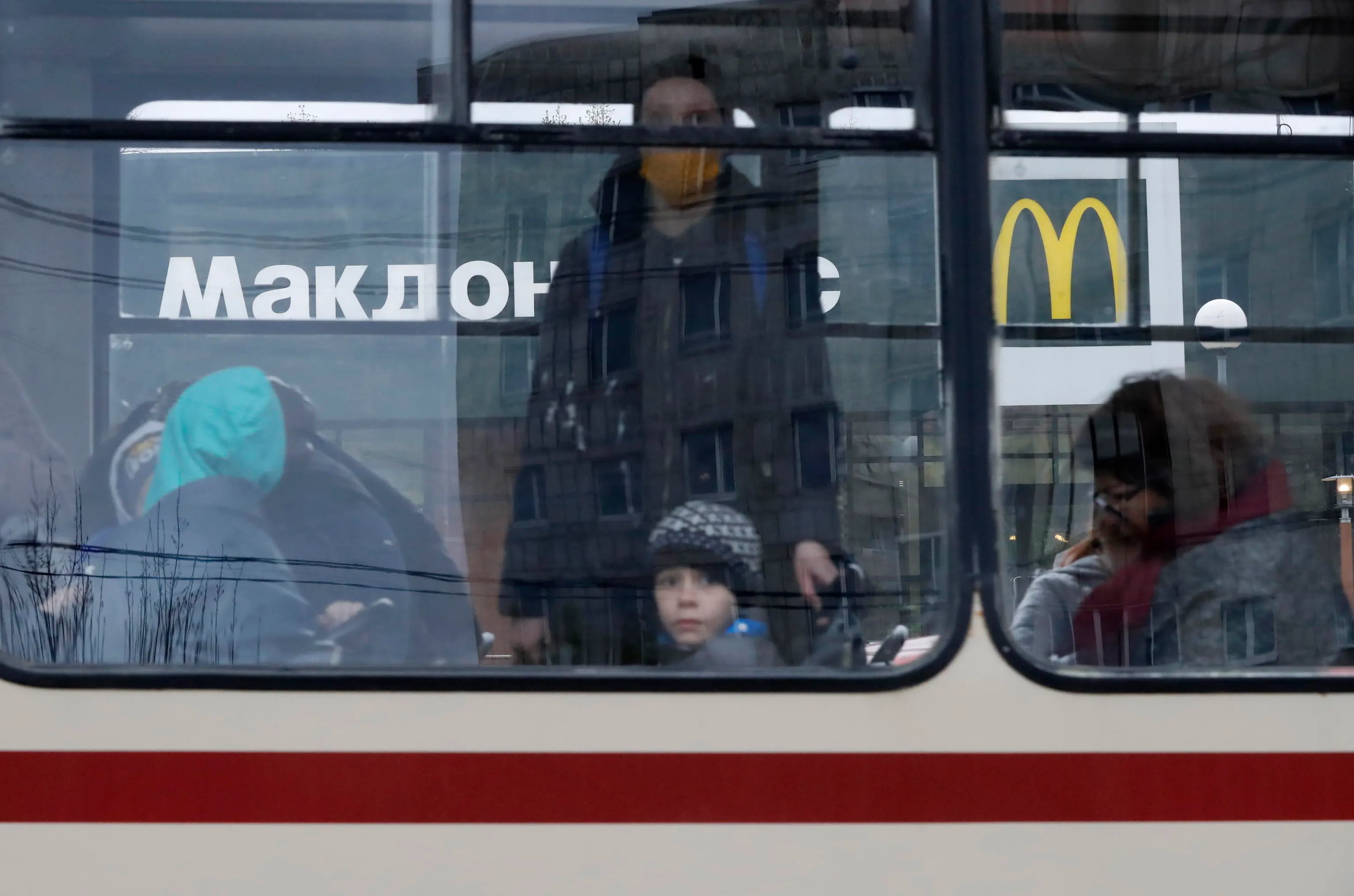 epaselect epa09951147 A view of a closed McDonald's restaurant in St. Petyersburg, Russia, 16 May 2022. US global fast food franchise on 16 May 2022 in a press release announced that it "will exit the Russian market and has initiated a process to sell its Russian business." On 24 February, Russian troops invaded Ukrainian territory starting a conflict that has provoked destruction and a humanitarian crisis. According to the UNHCR, more than six million refugees have fled Ukraine and a further 7.7 million people have been displaced internally within Ukraine since. EPA/ANATOLY MALTSEV