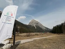 L'area dove dovrebbe sorgere il villaggio olimpico presentato ai membri del CIO incaricati dell'ispezione per la candidatura delle Olimpiadi Invernali di Milano-Cortina 2026 in localitÃ Fiames a Cortina d'Ampezzo, in una immagine del 02 aprile 2019. ANSA/ANDREA SOLERO