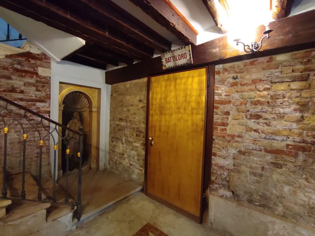 L'ingresso del laboratorio