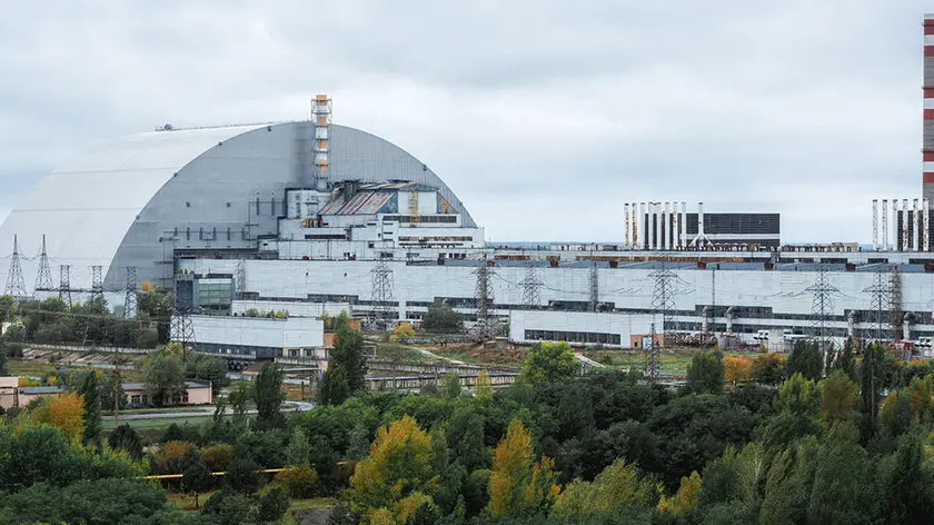 La centrale di Chernobyl con il "sarcofago"