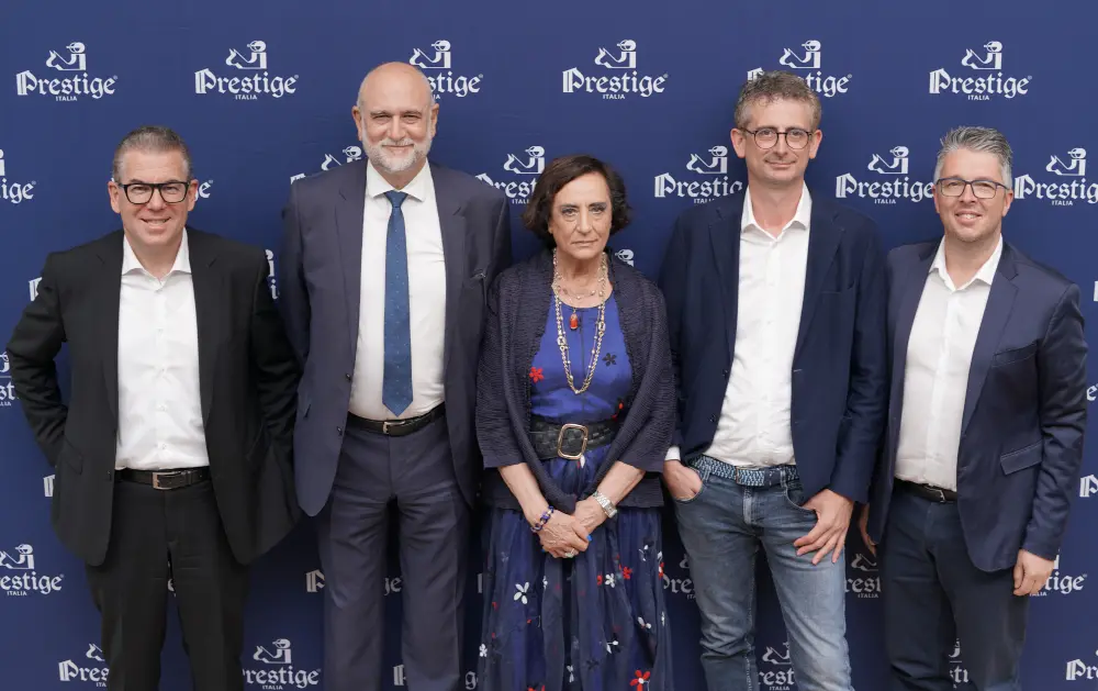 Da sinistra Gianni Dal Pozzo, Francesco Ioverno, Sandra Stocchetti (Presidente di Prestige Italia), Andrea Rasia (Amministratore Delegato di Prestige Italia), Andrea Gottardo (Direttore Generale di Prestige Italia)