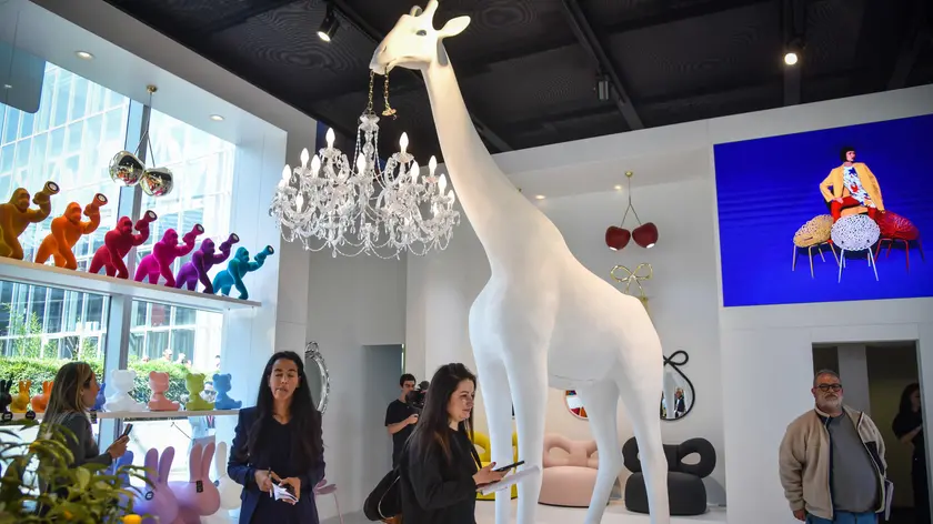 Prima giornata del Salone del mobile 2023 alla Fiera di Rho-Pero, Milano 18 Aprile 2023 ANSA/MATTEO CORNER