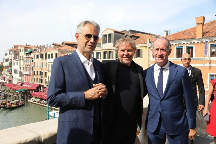 Andrea Bocelli con Renzo Rosso e Luca Zaia