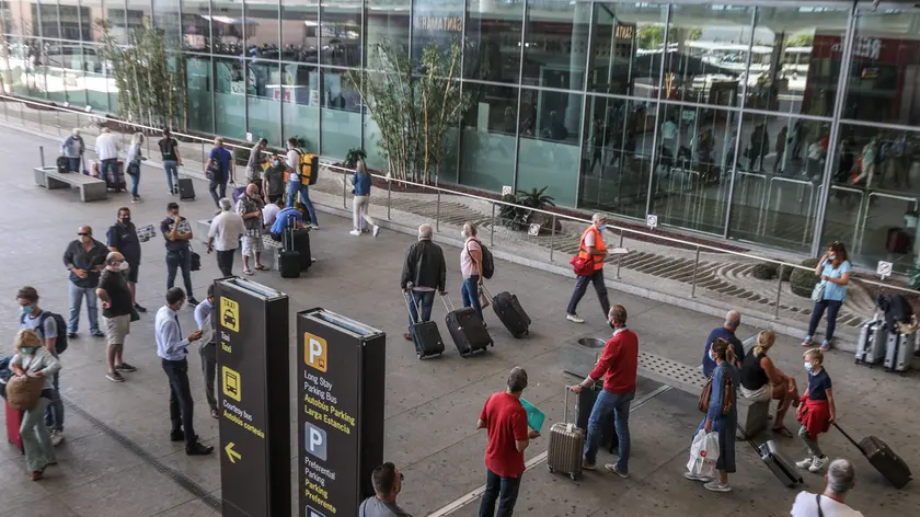 01/07/2020 Aeroporto di Malaga-Costa del Sol riapre dopo il lockdown con un notevole aumento del traffico aereo, Il traffico aereo Ã¨ salito alle stelle nelle ultime ore, anche se Ã¨ ancora lontano dalle cifre di altre estati, la maggior parte sono voli internazionali. La riapertura del terminal T3 Ã¨ accompagnata dal recupero di gran parte della forza lavoro dell'aeroporto.