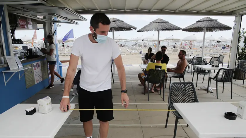 30/05/2020 Jesolo, fase 2 : Primo weekend di mare. Chioschi aperti con la distanza tra i tavolini
