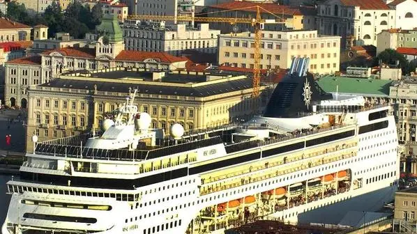 Foto BRUNI TRieste 18 01 10 Crociere MSC