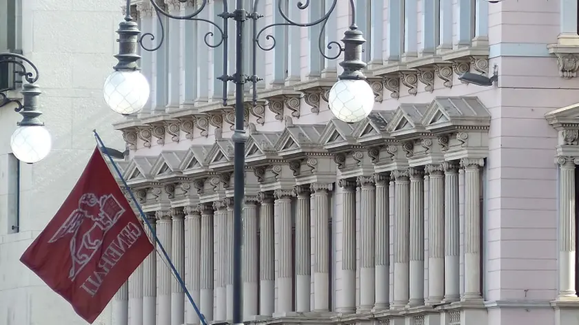 Lasorte Trieste 14/04/15 - Canale Ponterosso, Piazza Duca degli Abruzzi, Palazzi delle Assicurazioni Generali